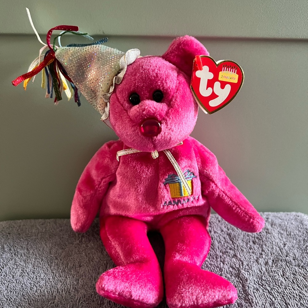 TY Beanie Babies JANUARY the Teddy Birthday Bear w/hat (9.5 inch) 2002